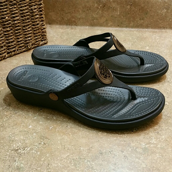 CROCS | Shoes | Crocs Sanrah Black Thong Wedge Sandals 9 | Poshmark